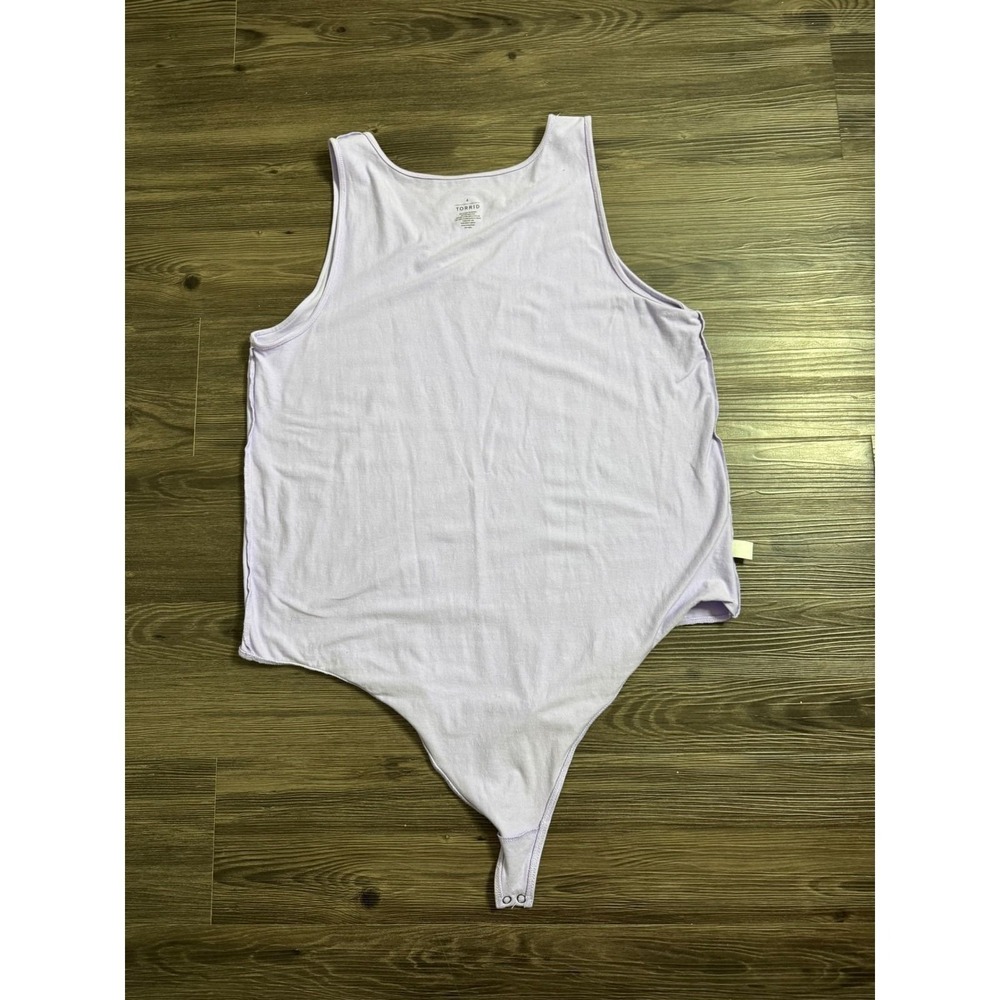 Torrid Lavender Purple V-Neck Sleeveless Snap Closure Bodysuit Size 2 Plus - Picture 3 of 8